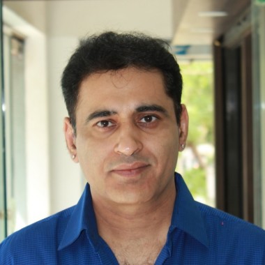 Dr. Manish Luthra