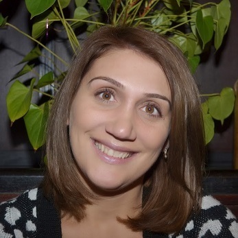 Dr. Andreea Regep