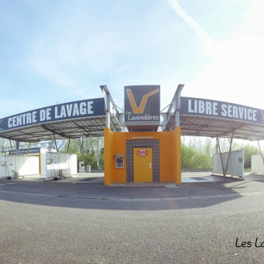 LES LAVANDIERES