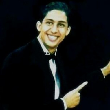 Prof. Darllan