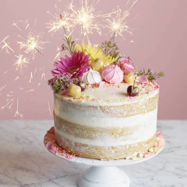 Cakes On The Moon