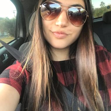 Laura Tavares