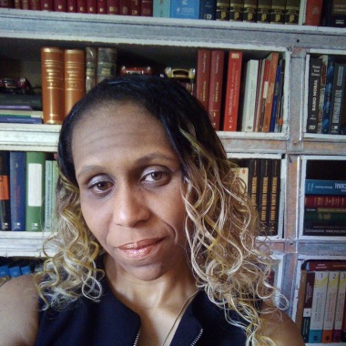 Dra. Liliane Marques - Advogada.