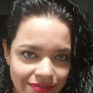 Chica se ofrece para trabajar