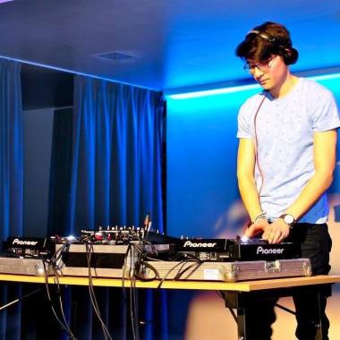 Alex G.