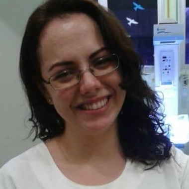 Dra. Daniela Medeiros (pediatra)