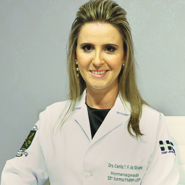 Prof. Dra. Camila Albuquerque - Médica Dermatologista