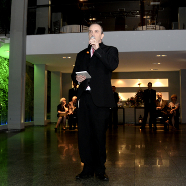 Rodrigo Pedrotti - Celebrante de Casamentos