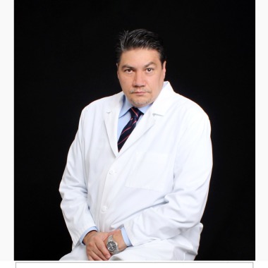 Dr. Eduardo J.  Rivas Ruiz - Urólogo