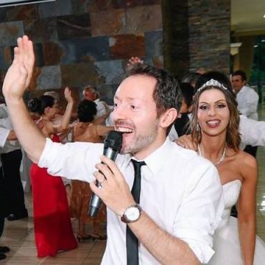 Alma Mater - Coro & DJ