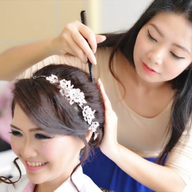 Nath nath makeup artist