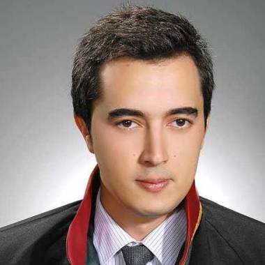 Avukat Umut MISIR