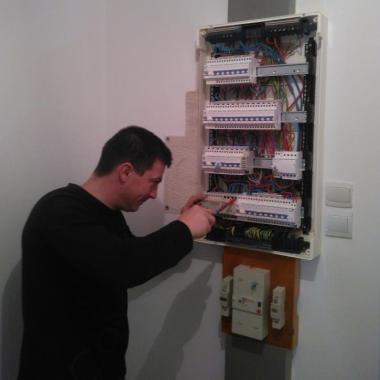 Syl20 L'Electricien