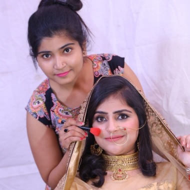Neha soni makeup artist