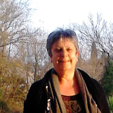 Bernadette auxiliaire de vie social, assistante de vie aux familles