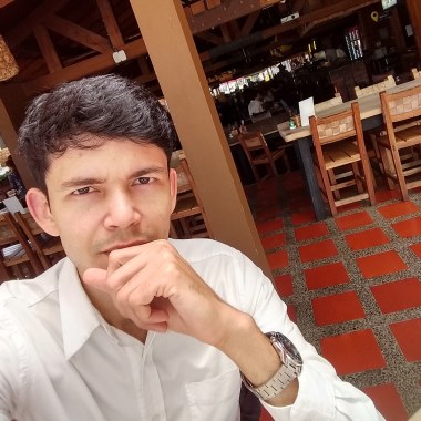 Dr. Jarlam Sierra, Abogado