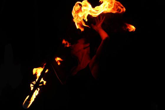 Laly - Artiste de Cirque de Feu