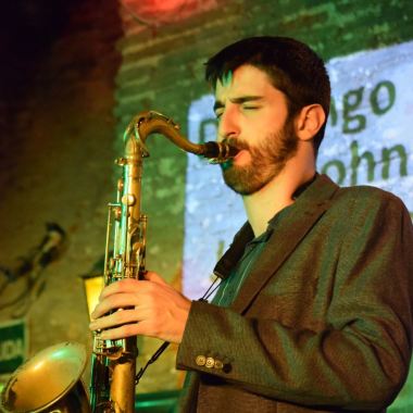 Clases de saxo, piano, solfeo, teoría musical.