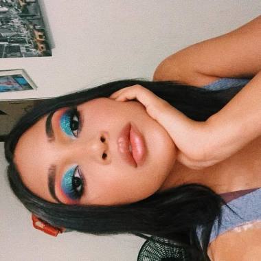 SPARKLE makeup