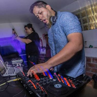 Dj Mike