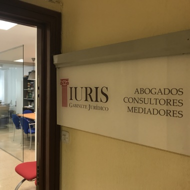 Iuris Gabinete Jurídico