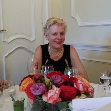 Dr.  Dr.  Marianne Hagen