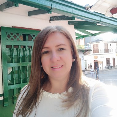Lina servicio transporte particular