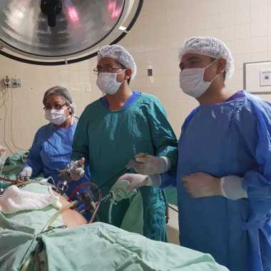 Urólogo, endourologia, laparoscopía