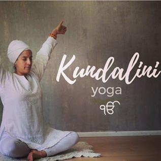 Clases de Yoga y Meditación Param Gian