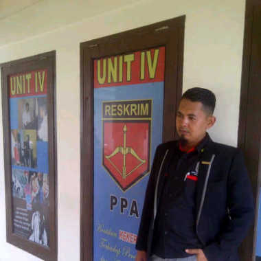 Lau Firm Rahmat Hidayat, S.H., M.H & Associate (Phone 0853 7527 4386)