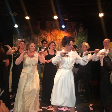 THEATRE IN LOVE