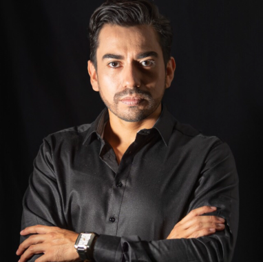 Licenciado en Artes Escénicas