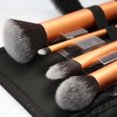 Elegance Make Up