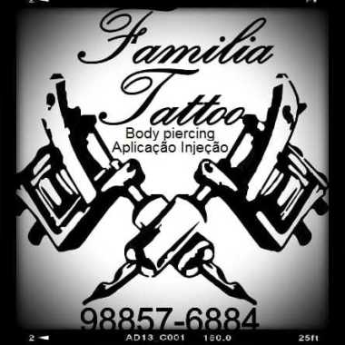Família tattoo body piercing