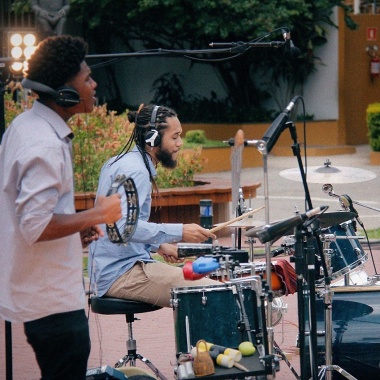 Aulas de bateria e teoria musical