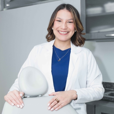 Dra Neilix Romero Periodoncia