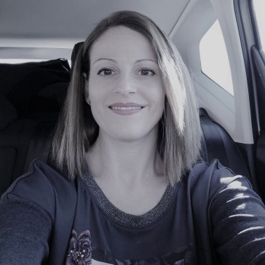 Vatoel social media