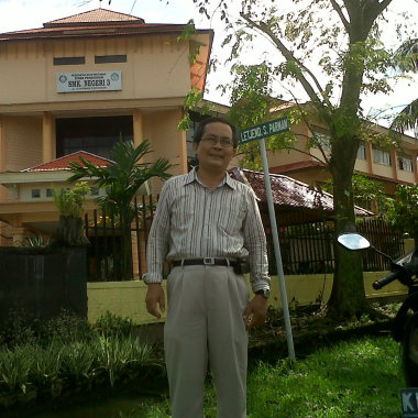 Max Mario Freelance Translator and Writer