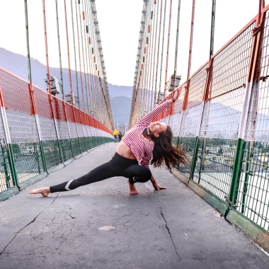 Melanie Yoga