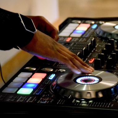 Discobar Adventure DJ