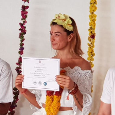 LO YOGA PER TUTTI;  ASHTANGA VINYASA YOGA