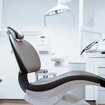 Aesthetic & Implant Studio-Erick Alfredo Perea Santillán