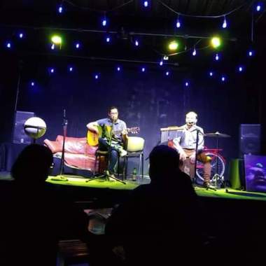 Música en vivo (trova)