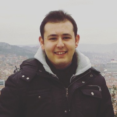 Müzik öğretmeni