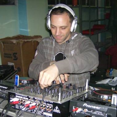 Dj per feste private, locali pubblici, compleanni, capodanni