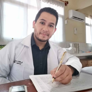 Dr. Gabriel Calla Quiróz Ginecólogo