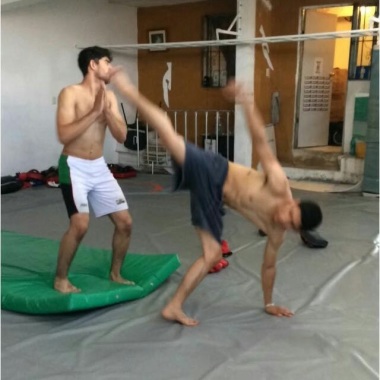 Entrenador de MMA y Defensa Personal Wats: 8442475902