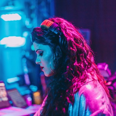 DJ NISHA