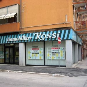 Agenzia Immobiliare Rossi