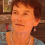 Aisling Heavey, enseignante de Qi Gong, diplômée de l'Ecole des Temps du Corps, Paris ; membre de la FEQGAE